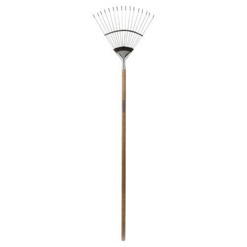 Spear & Jackson Traditional Stainless Steel Flexo Lawn Rake with 1193mm Wooden Handle