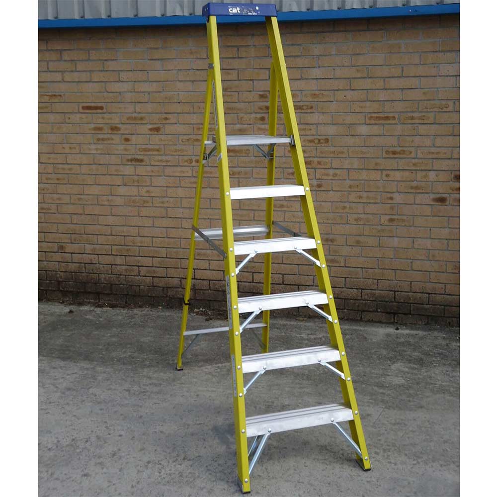 Image of Youngman Catwalk S400 1.3 Metre Fibre Glass Platform Step Ladder 6 Tread