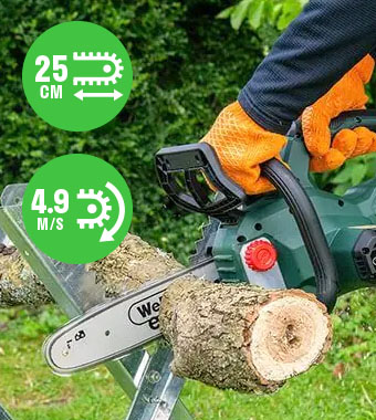 Webb Eco 20V Cordless Chainsaw – 25cm cutting bar, 4.9 m/s chain speed Webb Eco WEV20CS25 cordless chainsaw cutting a log on a sawhorse, showing 25cm bar length and 4.9 m/s chain speed