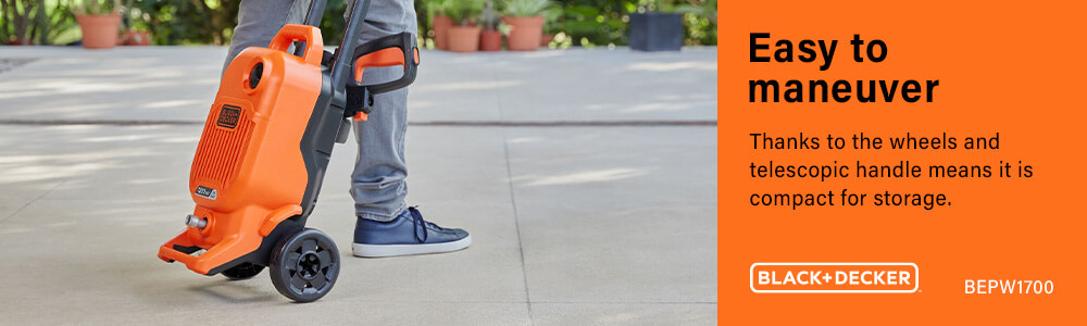 Easy to maneuver thanks to the wheels and
telescopic handle means it is compact for storage. Black Decker BEPW1700 Pressure Washer Storage Mobility