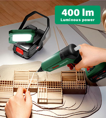 Three stage brightness control up to
400 lumens with warm and cool light settings. Bosch EASYSPOTLIGHT 18V-400 Cordless LED WorkLight 400 lumens brightness magnet mounting