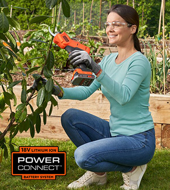 Black Decker BCPP18 18v Power Pruner cutting branches stems