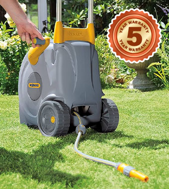 40m Wheeled Fast Cart perfect
for medium to large gardens. Hozelock 2450 Manual Rewind Enclosed Hose Reel Fast Cart