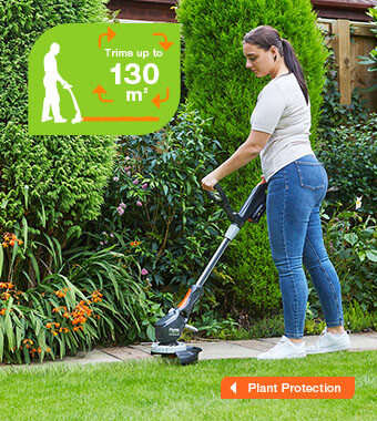 Comfort For All
Adjust the trimmer height by up to 10cm and alter
the secondary handle to easily find the most
comfortable working position. Flymo UltraTrim 260 Cordless Comfort Comfortable Plant Protection
