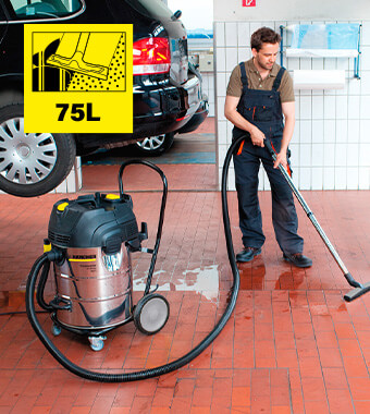 Large 75 litre stainless steel tank
with tilting action for easy emptying. Karcher NT 75-2 AP Pro Vacuum Cleaner 75L filter cleaning