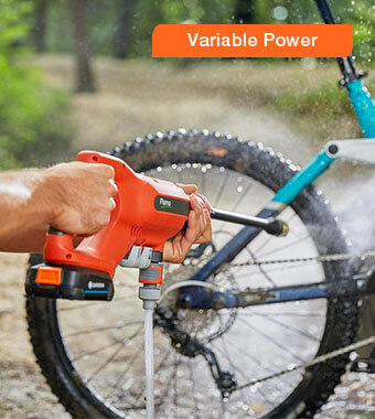 Variable Cleaning Power
Choose from 0°, 15° or 40° cleaning
angles on either the short or long
lance, depending on your task at hand. Flymo EasiClean Li Low Pressure Washer Variable Cleaning lance