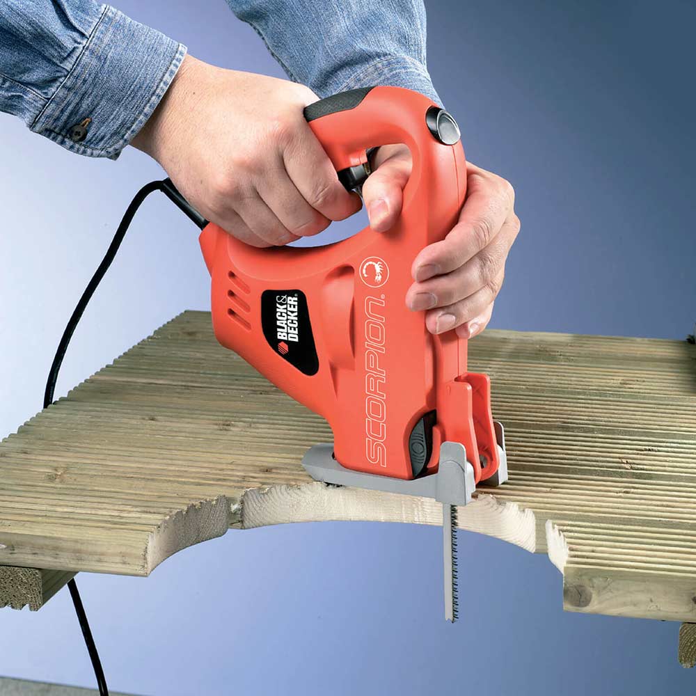 Black clearance decker saw