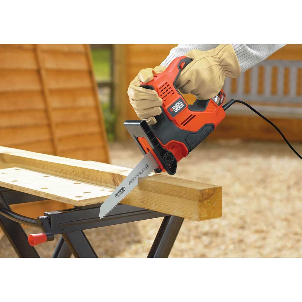 Black & Decker KS890EK Scorpion Powered Handsaw 400 Watts with Kitbox 220  volts NOT FOR US