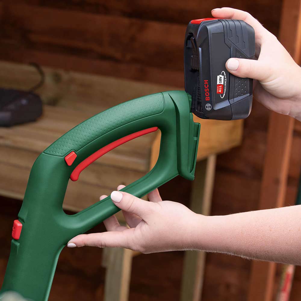 Bosch hand trimmer 2025