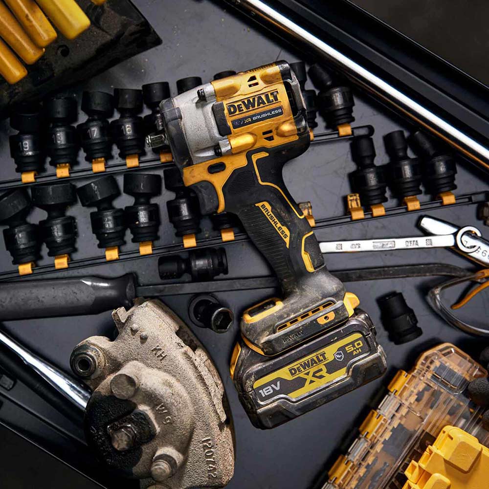 DeWalt DCF923 18v XR Cordless Brushless 3 8