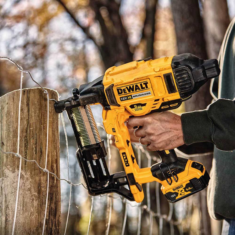 Dewalt staple gun battery hotsell
