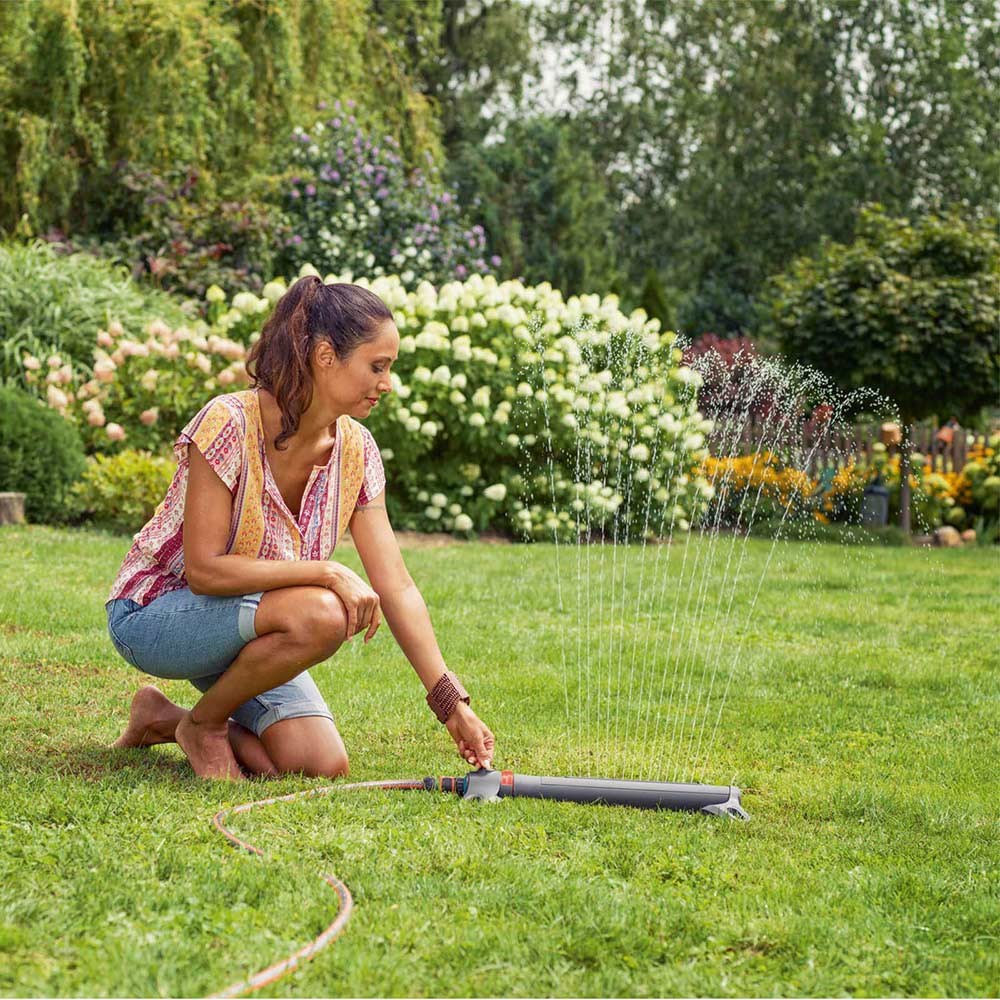 Gardena Aquazoom M Oscillating Garden Sprinkler Garden Sprinklers
