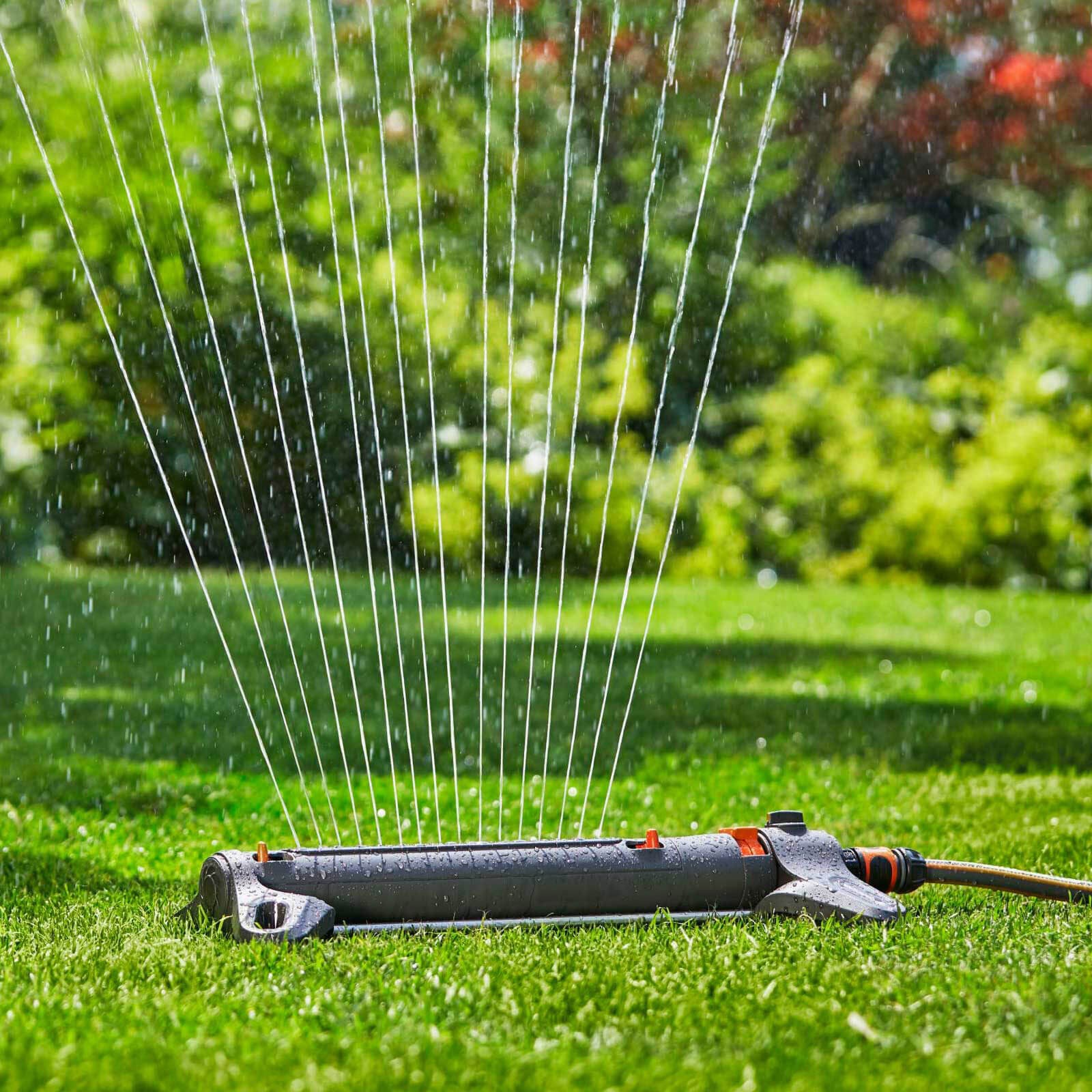 Gardena Aquazoom M Oscillating Garden Sprinkler Garden Sprinklers