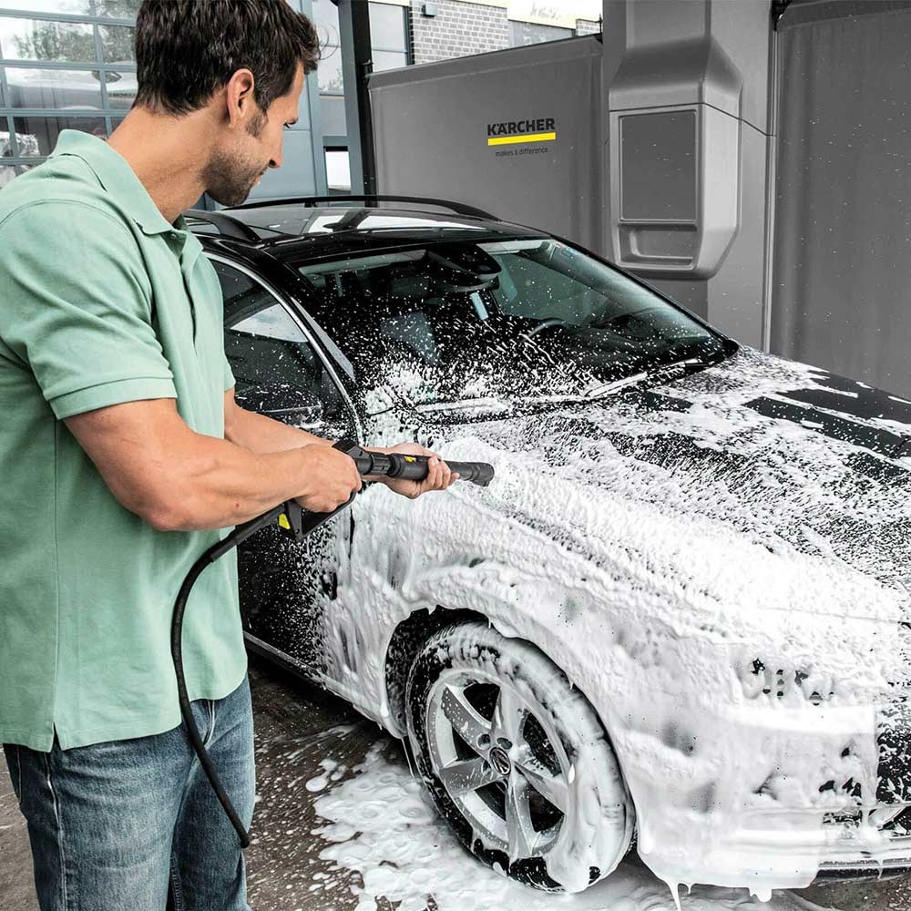 Технология мойки автомобиля. Car Shampoo Karcher. Car washing Karcher. Service car Karcher. Бесконтактная мойка автомобиля.
