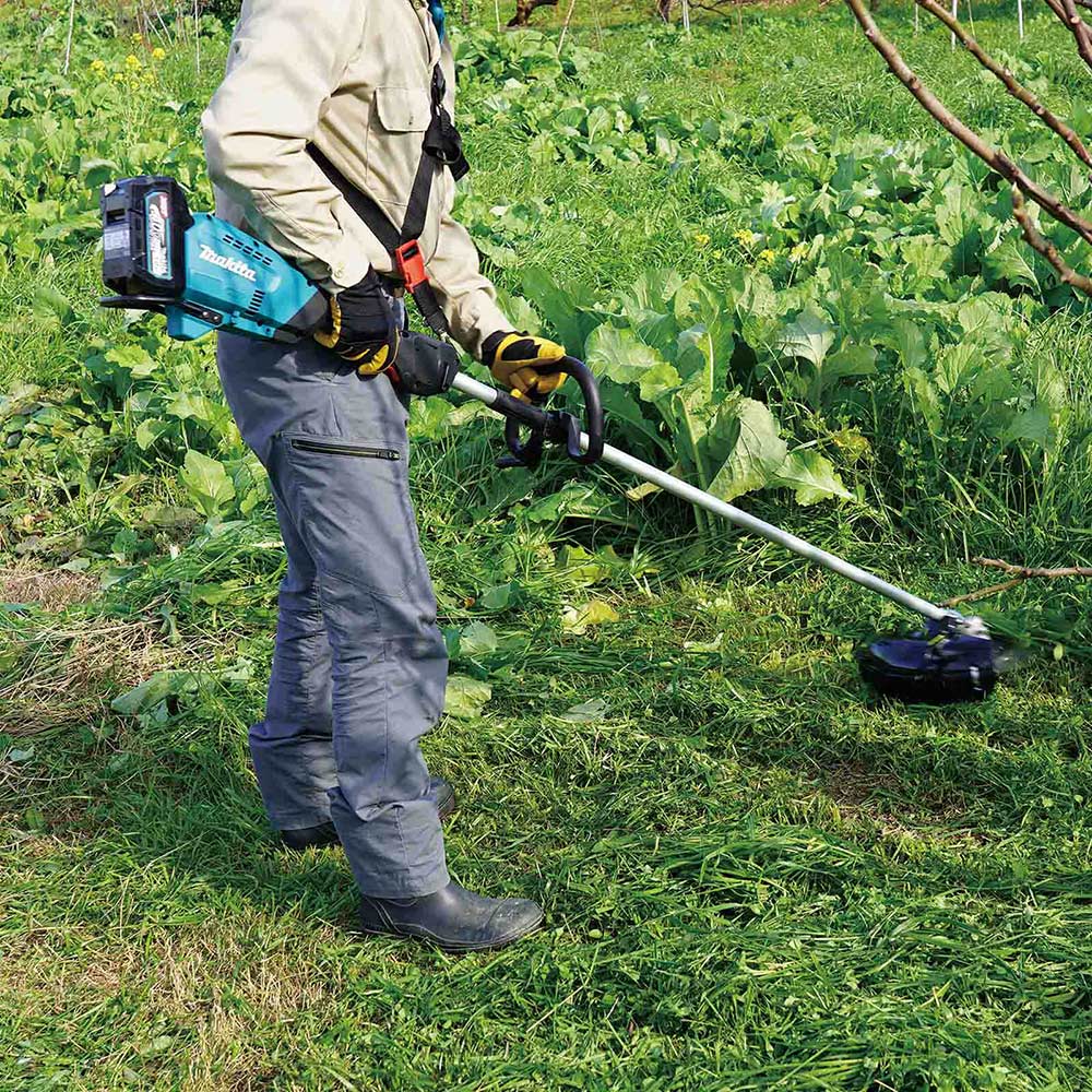 Makita UR017G 40v Max XGT Cordless Brushless Grass Trimmer 330mm