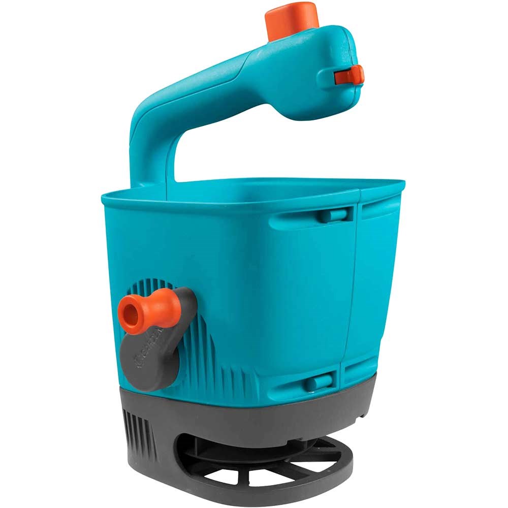 Gardena Hand Held Feed, Grass and Salt Spreader | Lawn Spreaders