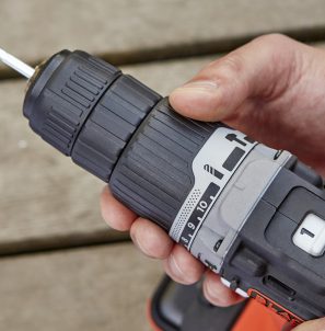 Hammer Action should be switched off before drilling tiles