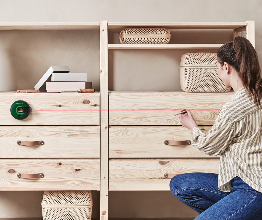 Using the Bosch ATINO Laser Tape Measure for installing Cabinet Handles