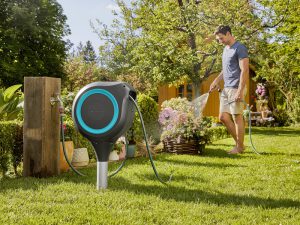 Gardena 18614-20 Freestanding Automatic Hose Reel