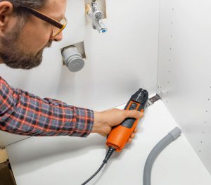 Oscillating Multi Tool in Confined Spaces