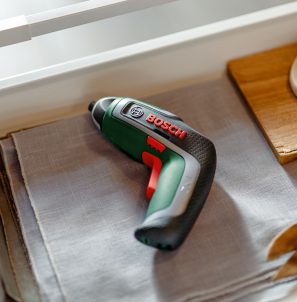 Bosch IXO VII: Compact Electric Screwdriver