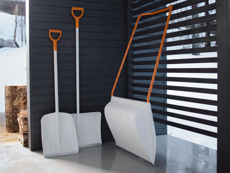 Fiskars SnowXpert Snow Shovels