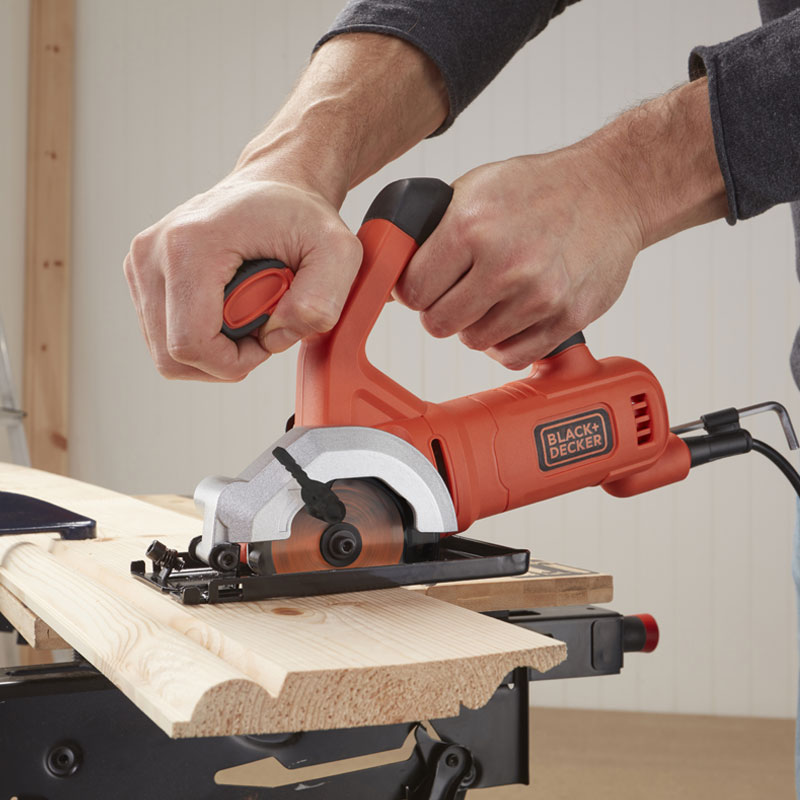 Choosing the Best Circular Saw