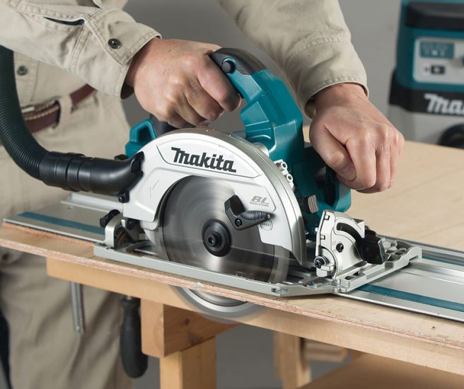 Black and Decker BES510 Mini Circular Saw