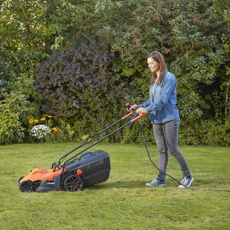 Black and Decker Corded Electric Lawnmower