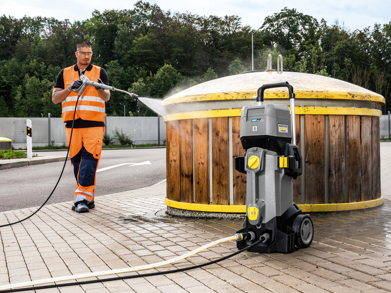 Karcher Professional Cordless Pressure Washer